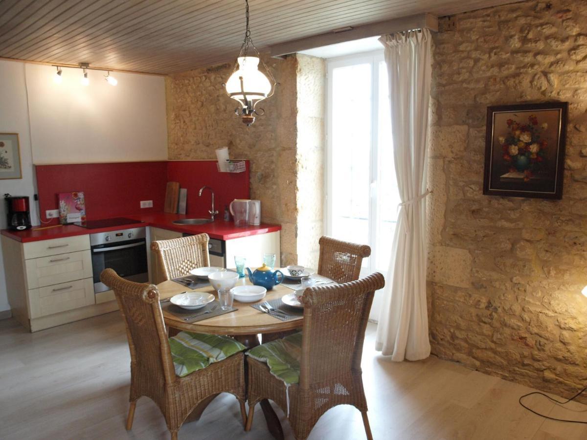 Cozy Cottage In Aquitaine With Private Swimming Pool Peyzac-le-Moustier ภายนอก รูปภาพ