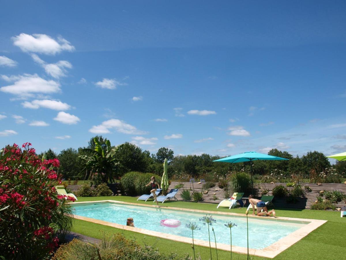 Cozy Cottage In Aquitaine With Private Swimming Pool Peyzac-le-Moustier ภายนอก รูปภาพ